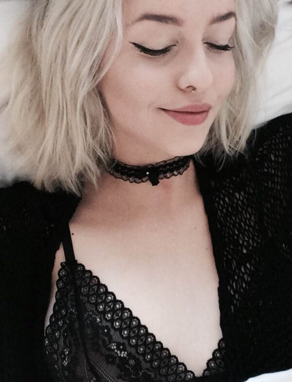 Black bow frilly choker