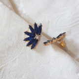 dark-blue-diamond-flower-earrings