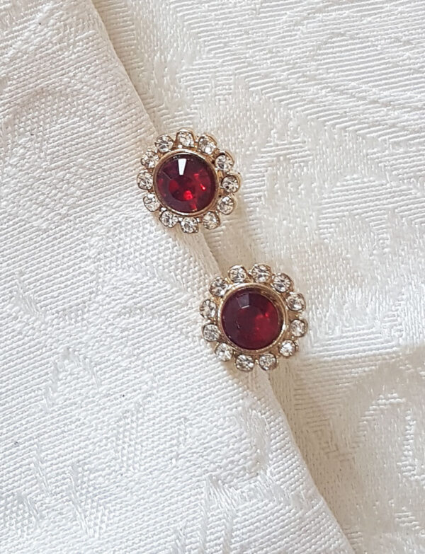 gold-red-earrings-diamond